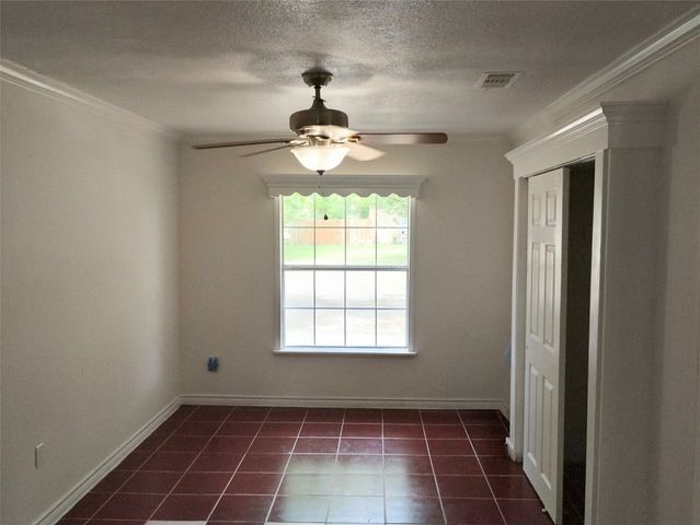704 Manhattan Drive, Dallas, TX 75217
