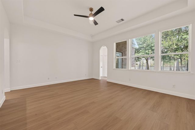 34 Wood Drake Pl, Tomball, TX 77375