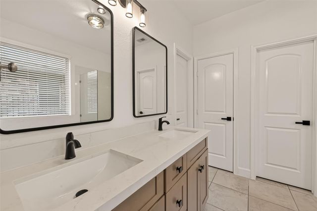 34 Wood Drake Pl, Tomball, TX 77375