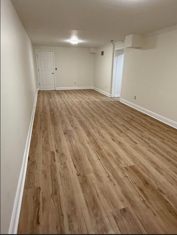 301 Robin Hood Dr, Clarksville, TN 37042