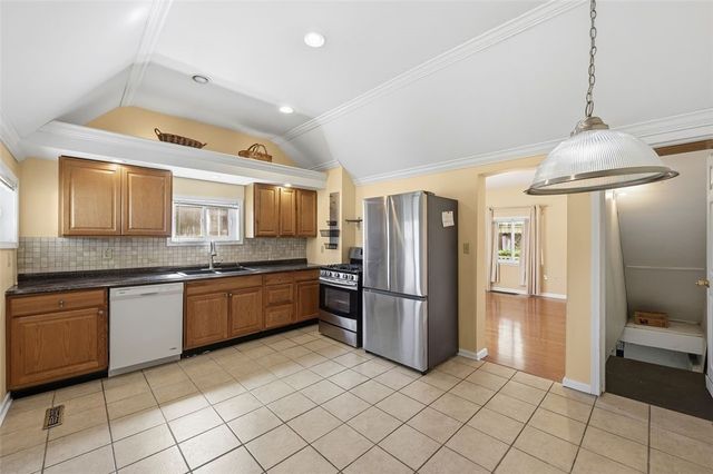 1826 Jancey St, Morningside, PA 15206