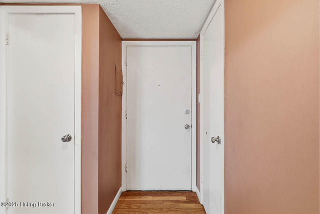 1935 Gardiner Ln D62, Louisville, KY 40205