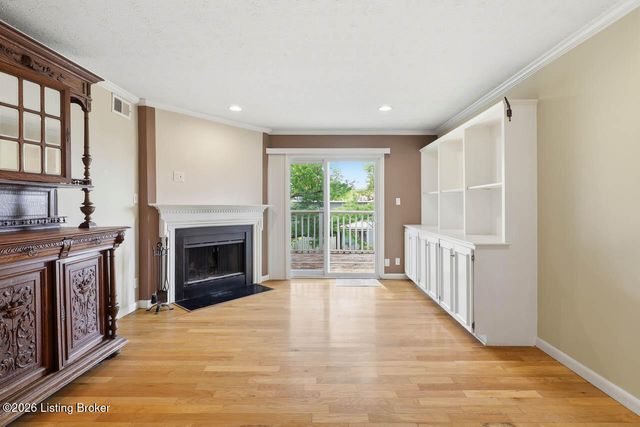 1935 Gardiner Ln D62, Louisville, KY 40205