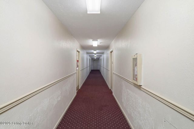 1935 Gardiner Ln D62, Louisville, KY 40205