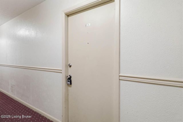 1935 Gardiner Ln D62, Louisville, KY 40205