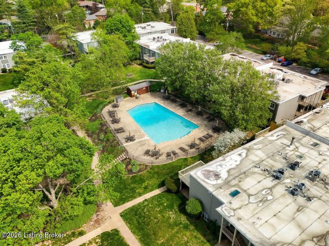 1935 Gardiner Ln D62, Louisville, KY 40205