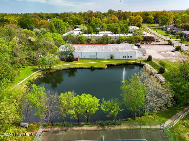 1935 Gardiner Ln D62, Louisville, KY 40205