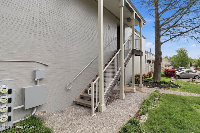 1935 Gardiner Ln D62, Louisville, KY 40205