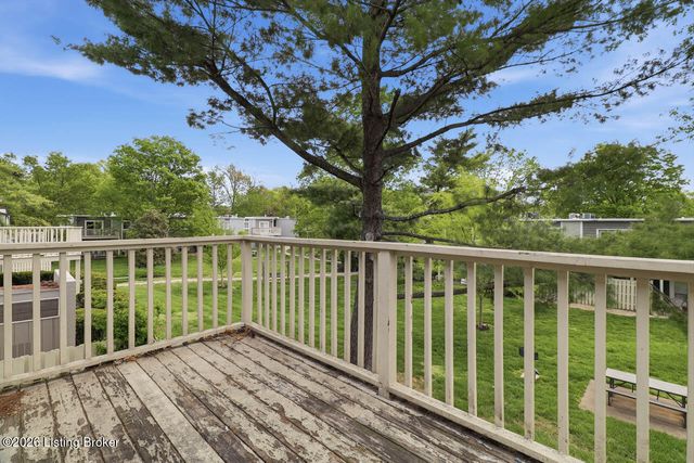 1935 Gardiner Ln D62, Louisville, KY 40205