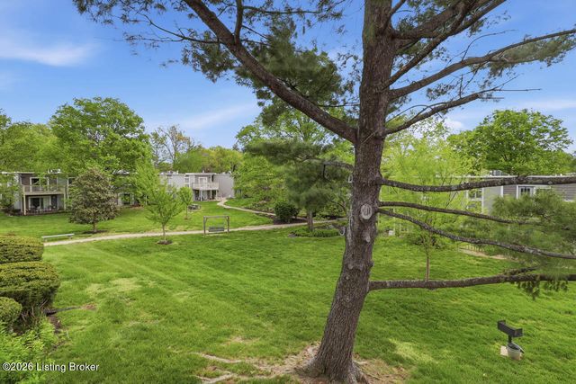 1935 Gardiner Ln D62, Louisville, KY 40205