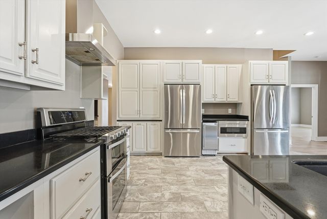 2005 Alan John Way, Lebanon, TN 37087