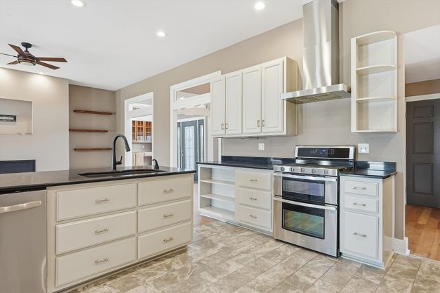 2005 Alan John Way, Lebanon, TN 37087