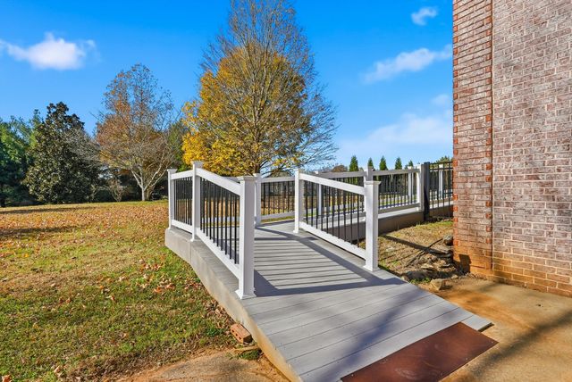 2005 Alan John Way, Lebanon, TN 37087