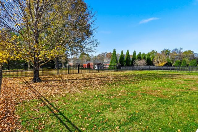 2005 Alan John Way, Lebanon, TN 37087