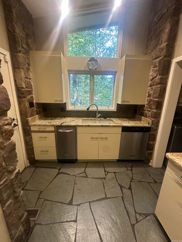 2 Ridgewood Lane, Forrest City, AR 72396