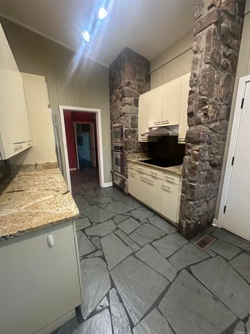 2 Ridgewood Lane, Forrest City, AR 72396