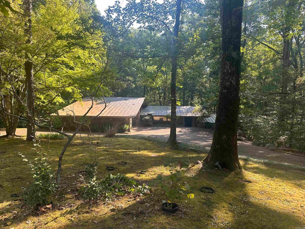 2 Ridgewood Lane, Forrest City, AR 72396