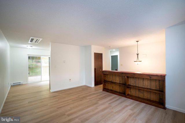 1001 & 1003 ELLMAN LN, State College, PA 16801