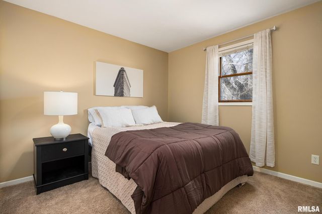 1412 S 13TH Street, Pekin, IL 61554