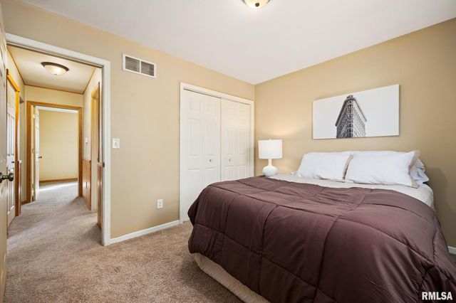 1412 S 13TH Street, Pekin, IL 61554