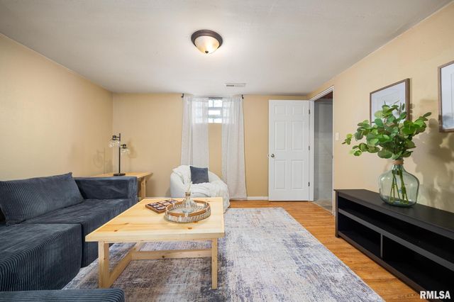 1412 S 13TH Street, Pekin, IL 61554