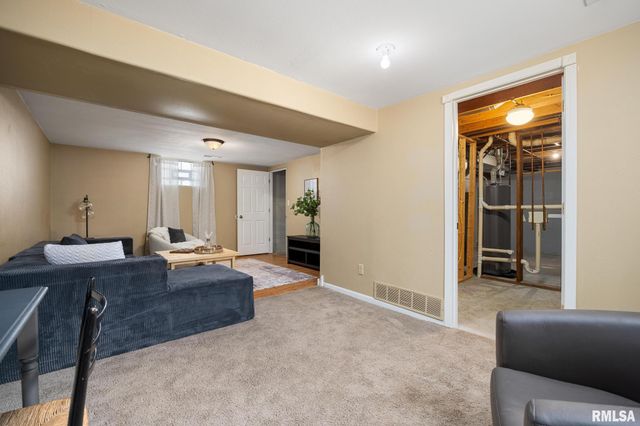 1412 S 13TH Street, Pekin, IL 61554