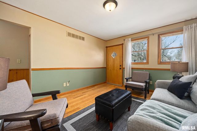 1412 S 13TH Street, Pekin, IL 61554