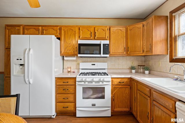 1412 S 13TH Street, Pekin, IL 61554