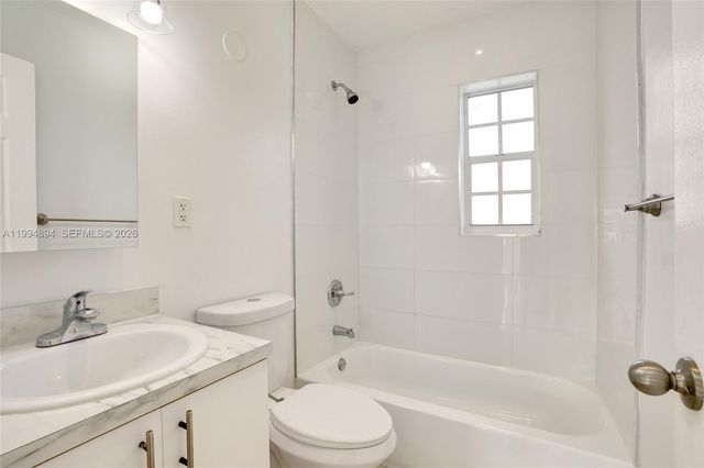 5401 SW 97th Ct, Miami, FL 33165