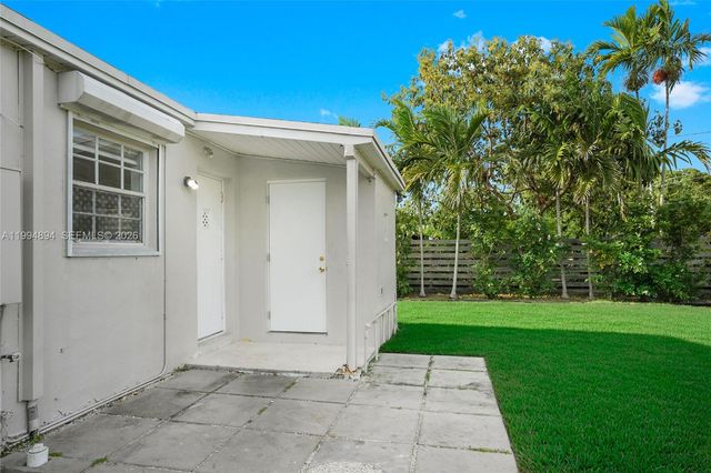 5401 SW 97th Ct, Miami, FL 33165