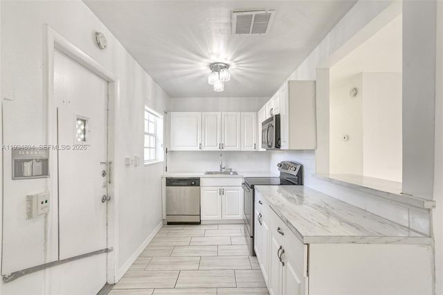 5401 SW 97th Ct, Miami, FL 33165