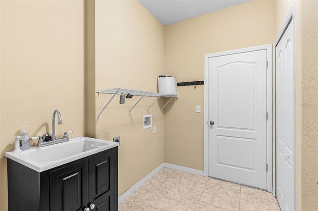 8531 KARPEAL DRIVE, Sarasota, FL 34238