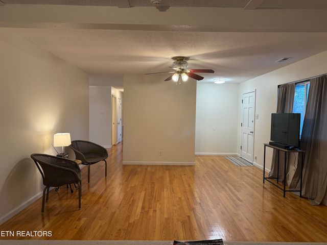 11801 Byron Lane, Knoxville, TN 37934