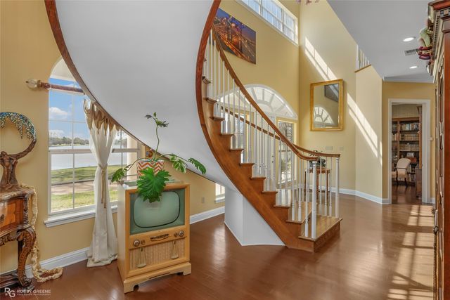 5705 Lake Side Drive Drive, Bossier City, LA 71111