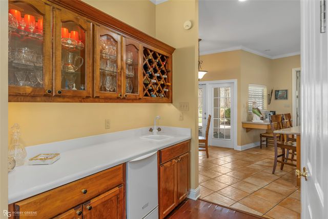 5705 Lake Side Drive Drive, Bossier City, LA 71111