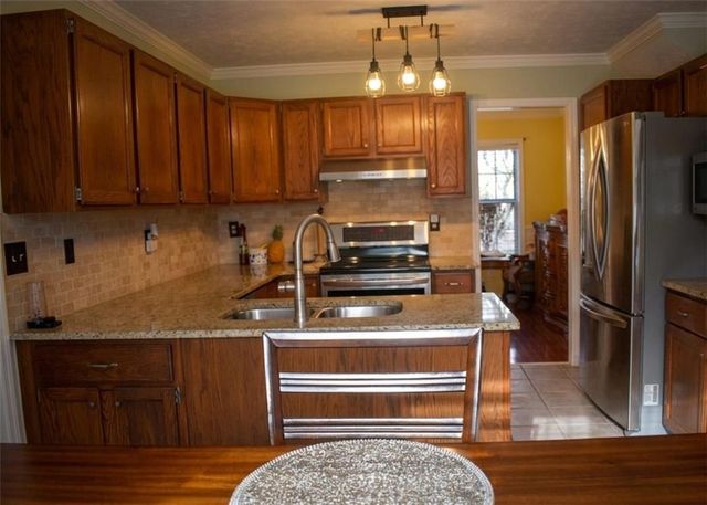 2074 Rockdale Circle, Snellville, GA 30078