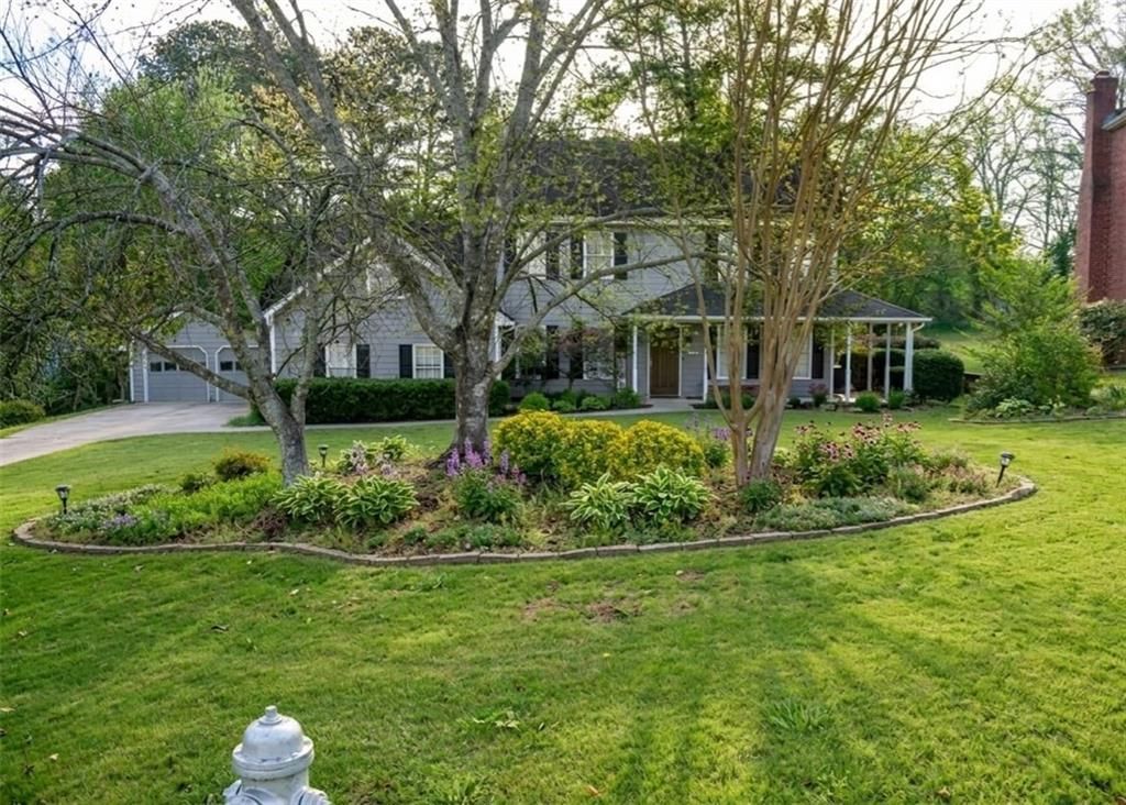2074 Rockdale Circle, Snellville, GA 30078