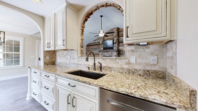 1759 VP Lunn Dr, Spring Hill, TN 37174