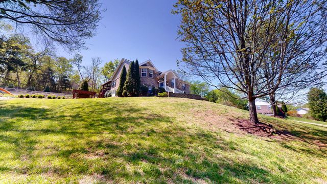 1759 VP Lunn Dr, Spring Hill, TN 37174