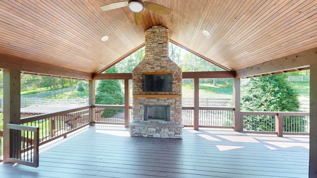 1759 VP Lunn Dr, Spring Hill, TN 37174