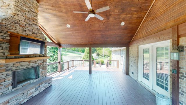 1759 VP Lunn Dr, Spring Hill, TN 37174