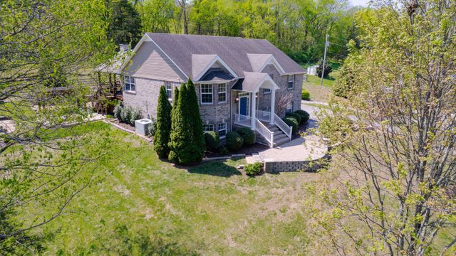 1759 VP Lunn Dr, Spring Hill, TN 37174