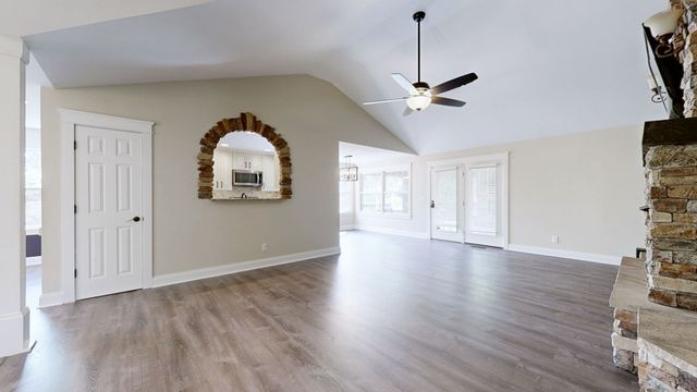 1759 VP Lunn Dr, Spring Hill, TN 37174