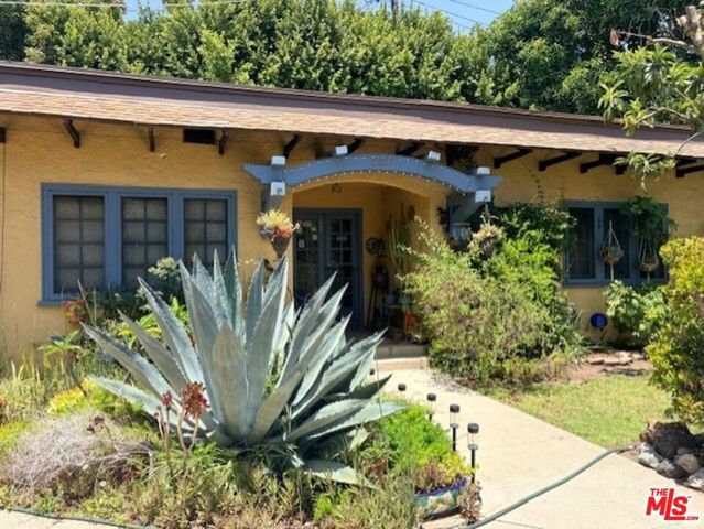 6043 Selma Avenue, Los Angeles, CA 90028