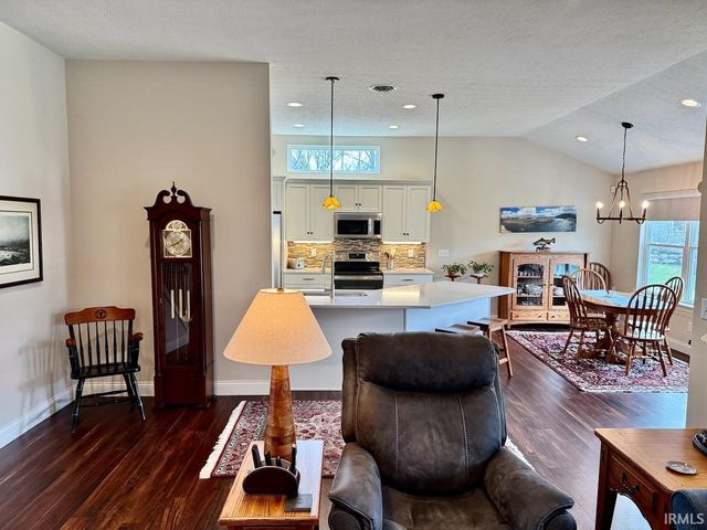 4301 W Whispering Way Court, Muncie, IN 47304
