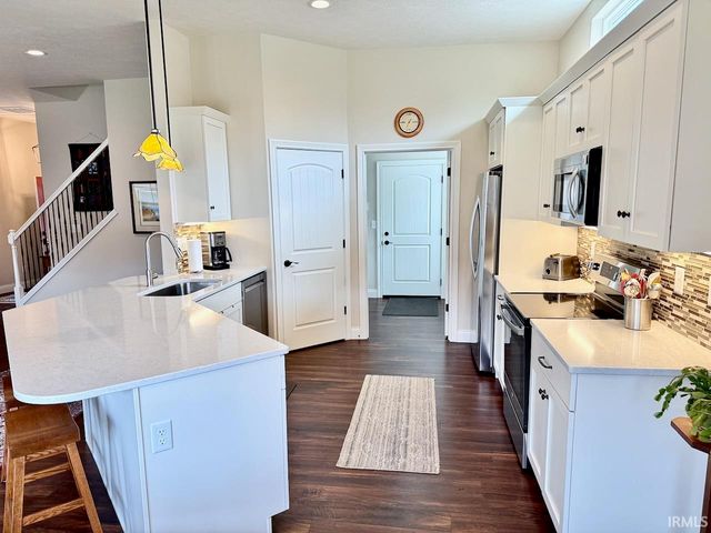 4301 W Whispering Way Court, Muncie, IN 47304