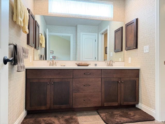 4301 W Whispering Way Court, Muncie, IN 47304