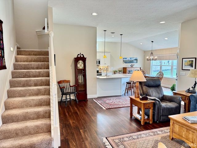 4301 W Whispering Way Court, Muncie, IN 47304