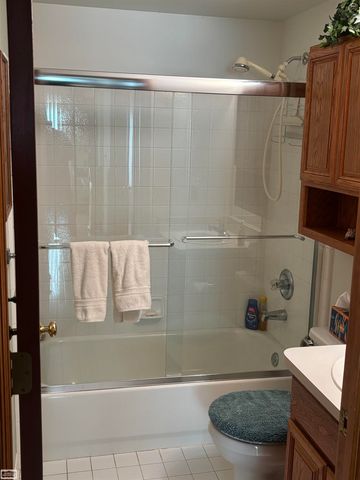 16371 Paint Creek Circle, Macomb, MI 48042