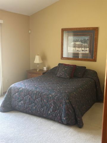 16371 Paint Creek Circle, Macomb, MI 48042